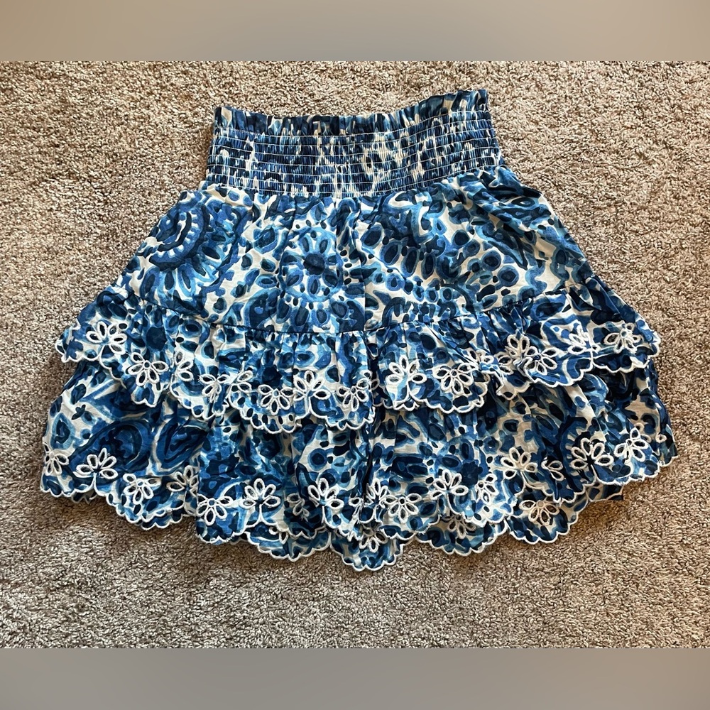 House of Harlow 1960 - Floral scalloped hem miniskirt. Size small